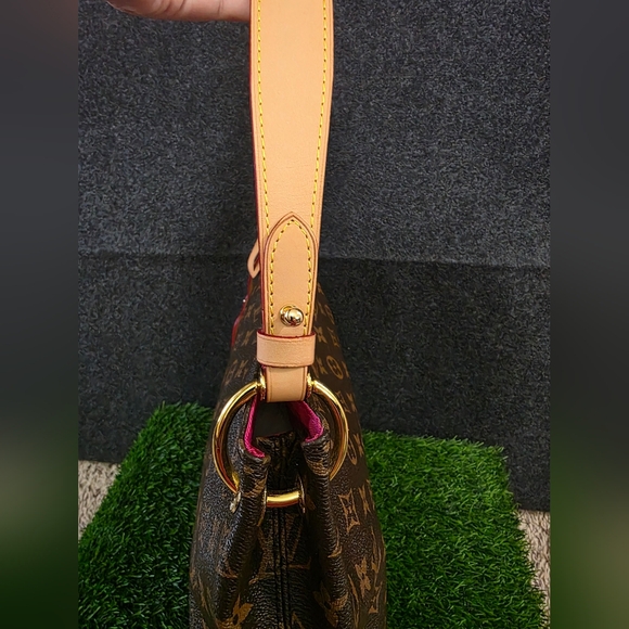 LV Monogram Canvas Graceful PM shoulder bag with a Pivoine. - Picture 5 of 10